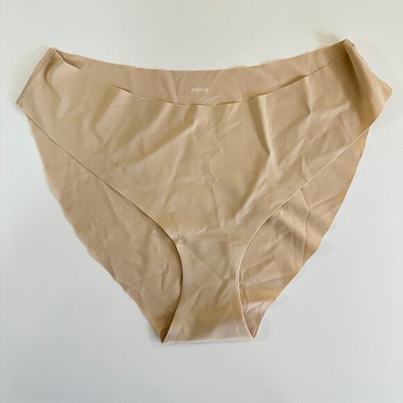 SKIMS Naked Bikini Underwear in Sand, Women's Size Medium Kim Kardashian - Picture 1 of 8